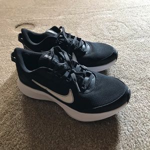Nike Runallday Black women’s Tennis shoes.